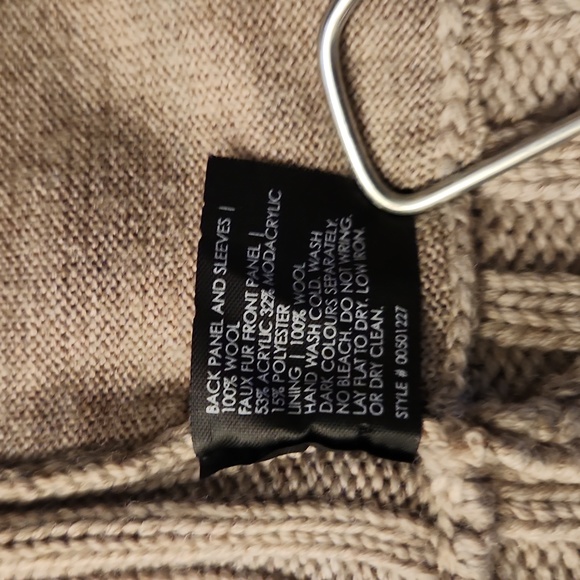 CLUB MONACO FUR CARDIGAN - Picture 7 of 9